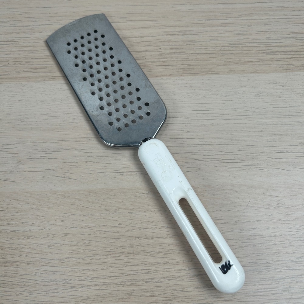 Vintage Bonny USA Cheese Grater 9.5" White Stainless Steel Kitchen Tool VTG